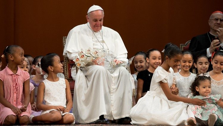 El lenguaje del Papa Francisco con los más pequeños: sencillo y eficaz