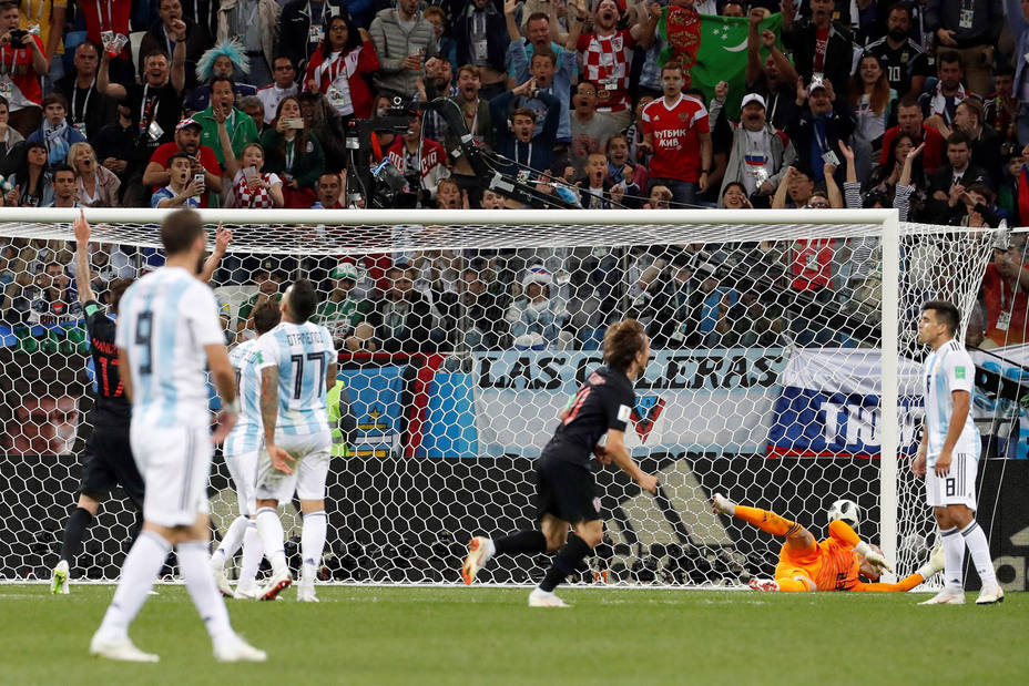 Luka Modric anota el segundo gol de Croacia