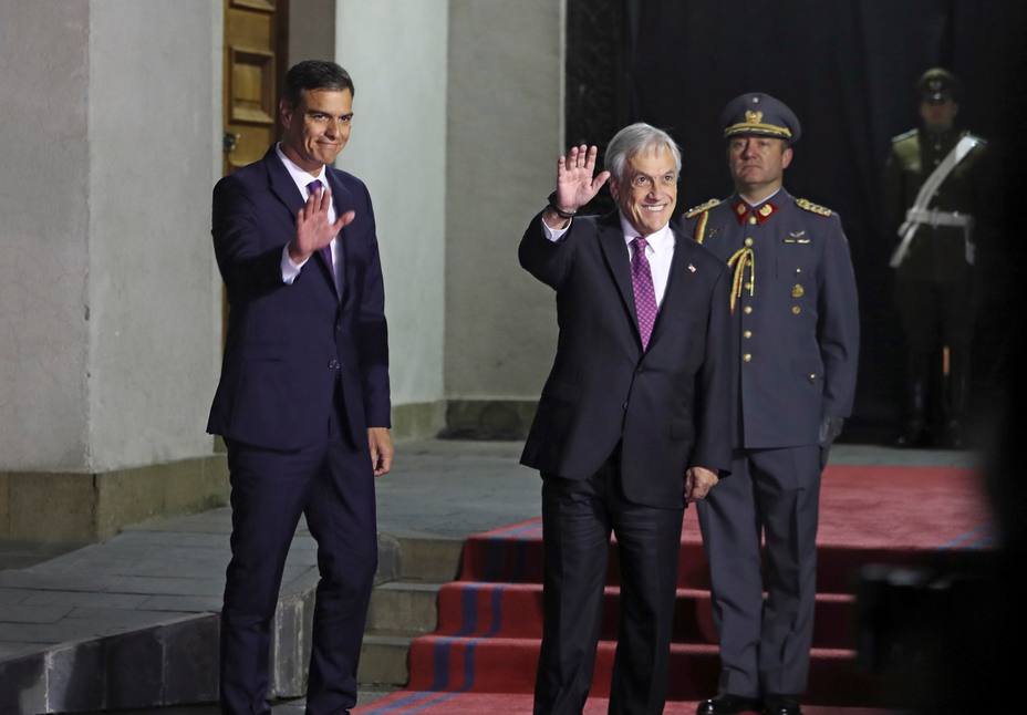 Sánchez llega a Chile, punto de partida de su primera visita a Latinoamérica