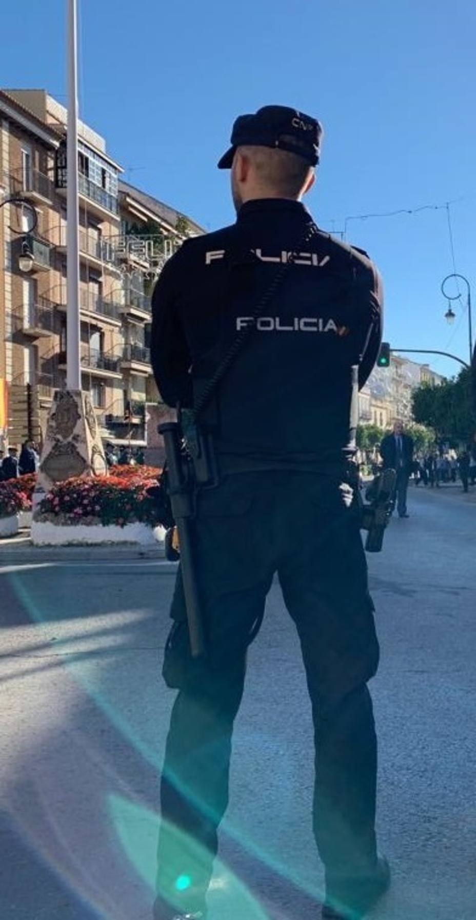 Detenidos un tío y un sobrino por atracar a jóvenes usando perros de raza peligrosa en Madrid