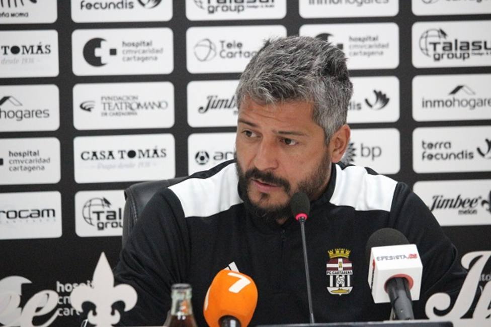 Gustavo Munúa, técnico del FC Cartagena