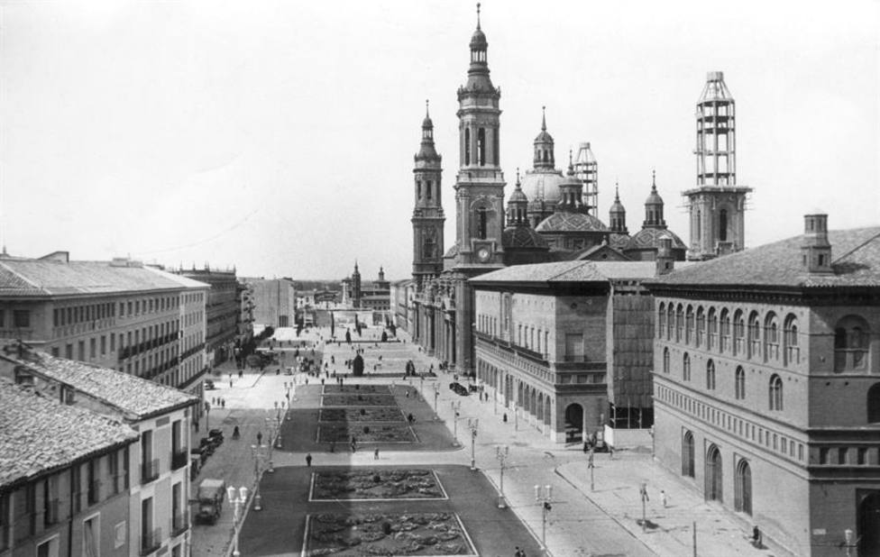 ctv-f9l-plaza-del-pilar-en-1954-efe