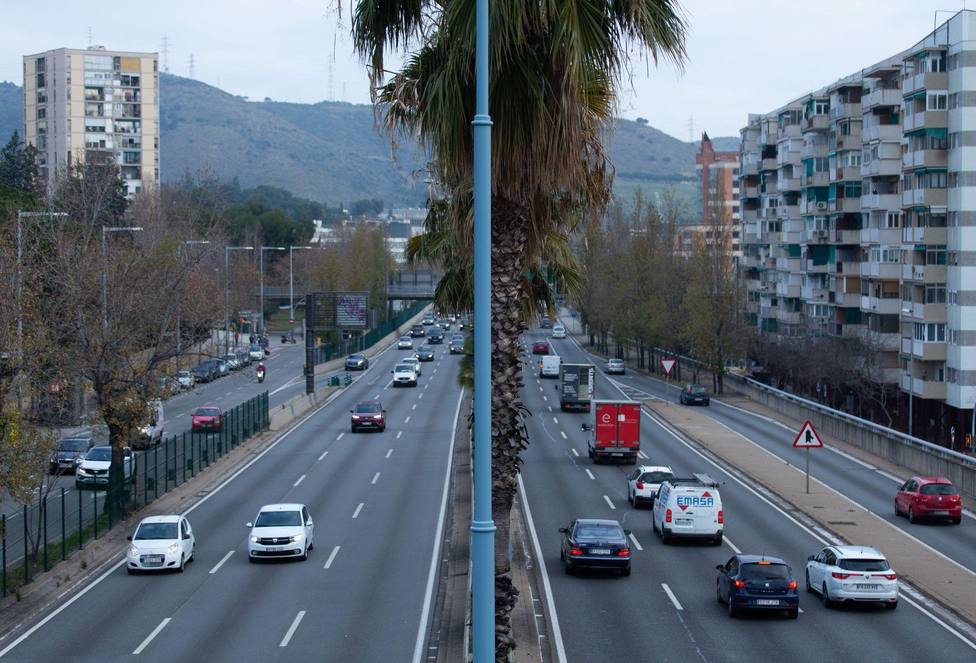 ctv-low-trafico-de-coches-en-la-ronda-de-dalt-de-barcelona-efe
