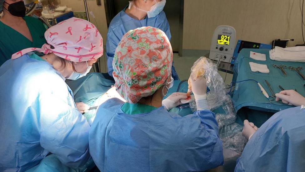 El Hospital Infanta Cristina incorpora una nueva técnica de marcaje ganglional para el tratamiento del cáncer de mama