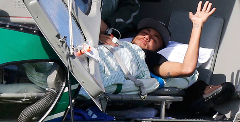 Neymar abandona en helicóptero la concentración.