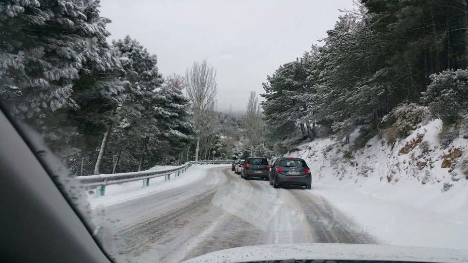 Tráfico puede obligar por ley a llevar equipados los coches ante nevadas