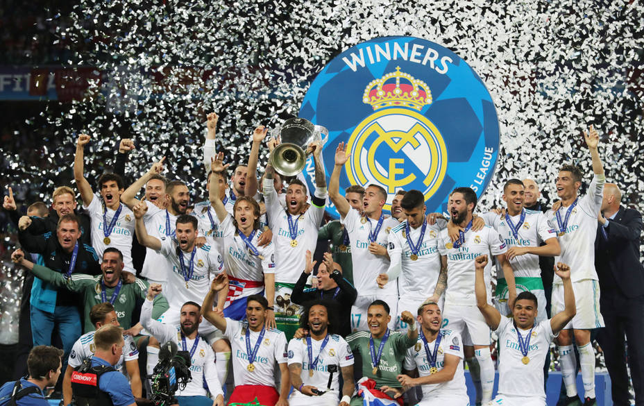 Sergio Ramos levanta al 13ª Copa de Europa del Real Madrid (EFE)