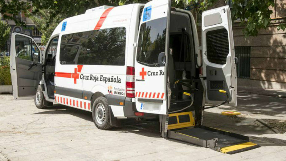 Olvidan a una anciana en una furgoneta de la Cruz Roja durante dos horas