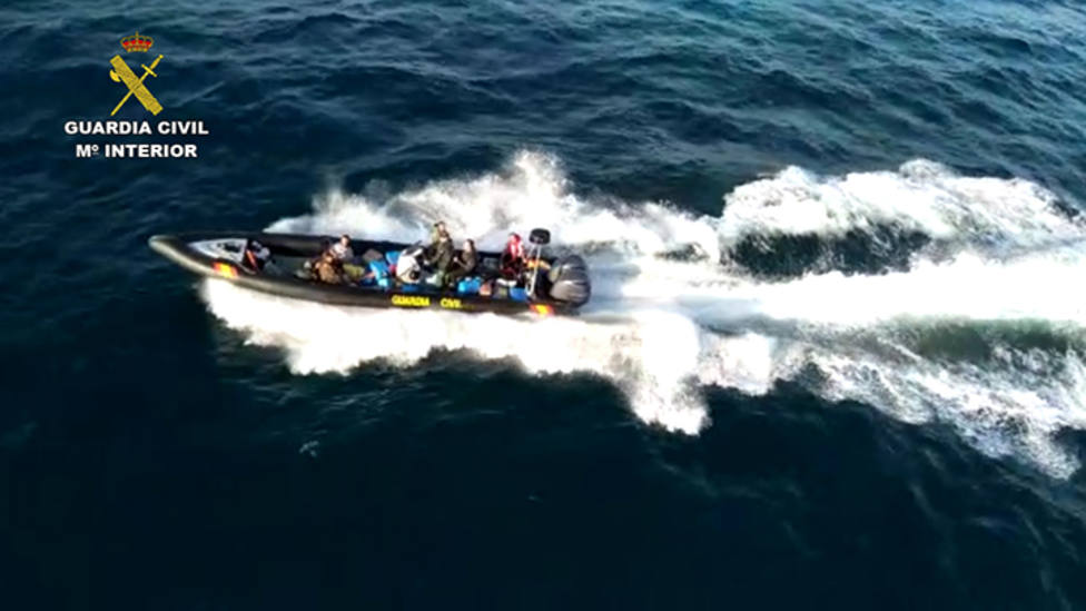 La Guardia Civil interviene en Huelva más de tres toneladas de hachís tras una intensa persecución en alta mar