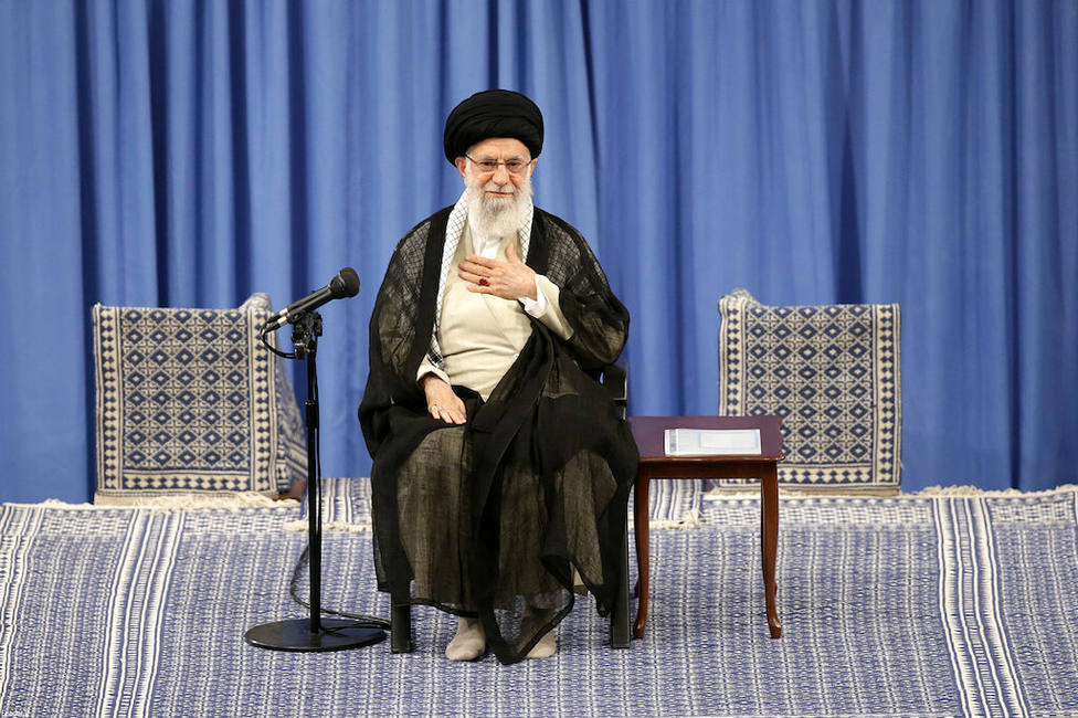 Jamenei encabezará el viernes los rezos en Irán y pronunciará el sermón principal por primera vez en ocho años