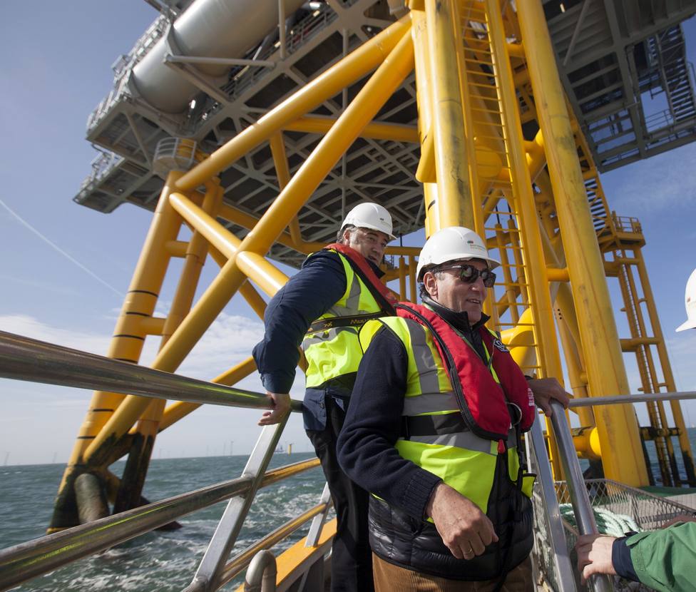 Iberdrola completa las contrataciones en su primer proyecto eólico marino en el canal de La Mancha