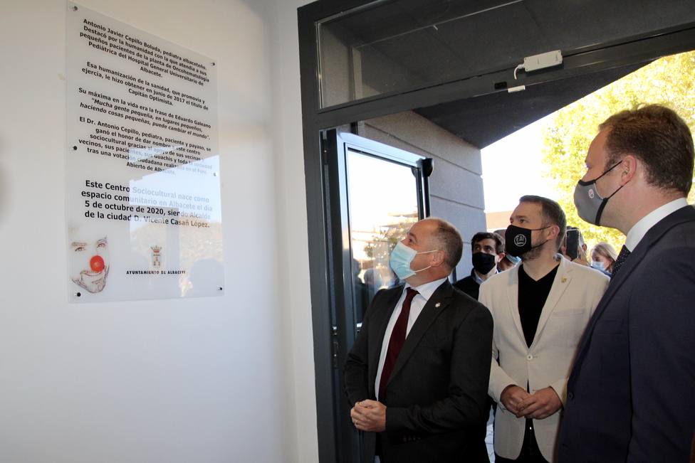 Momento de la inauguración oficial del nuevo centro sociocultural