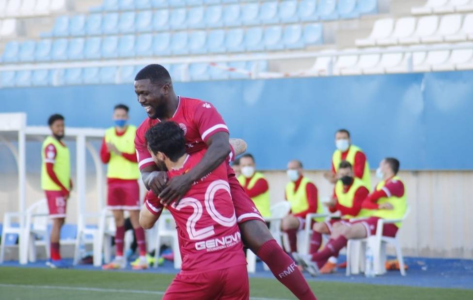 El Lorca FC mejora pero no le da para sumar (0-3)