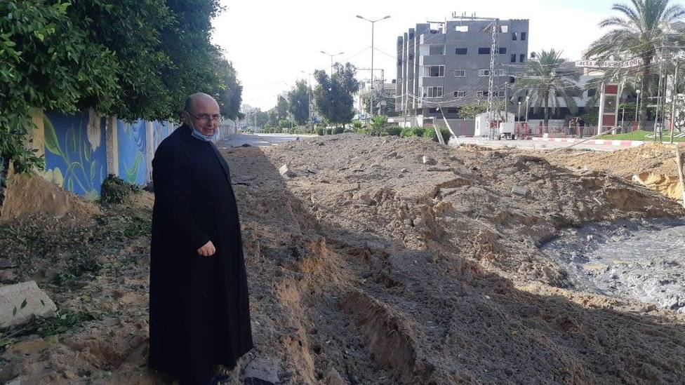 Así es vivir entre bombas y misiles: el duro testimonio del párroco de Gaza