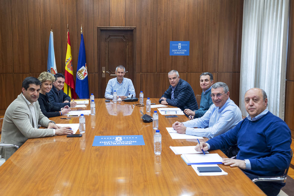 A Xunta e a Deputación de Ourense aproban a memoria económica que avala a xestión directa nos catro parques de bombeiros do consorcio provincial