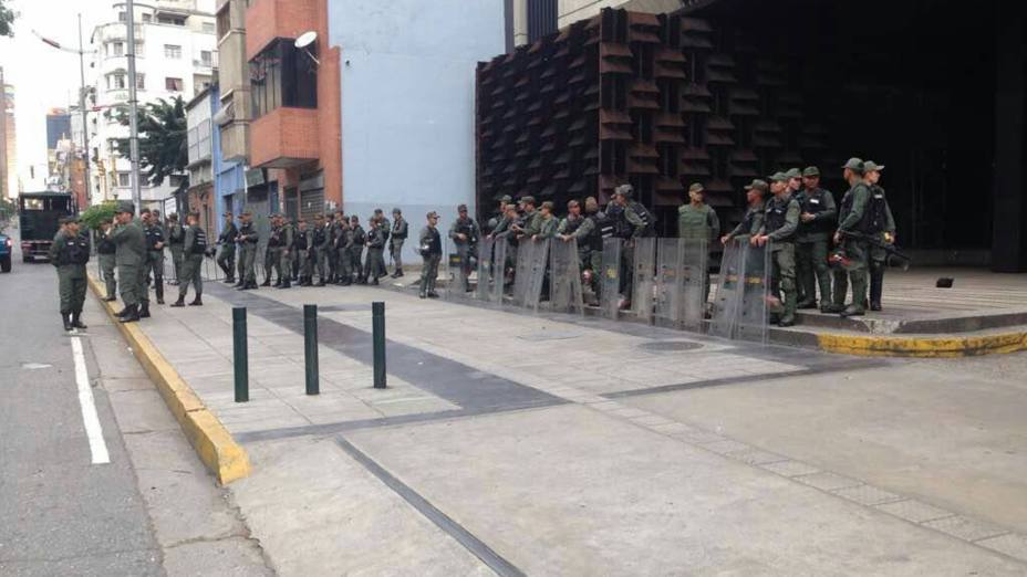 Asedio militar a la sede del Ministerio Público de Caracas