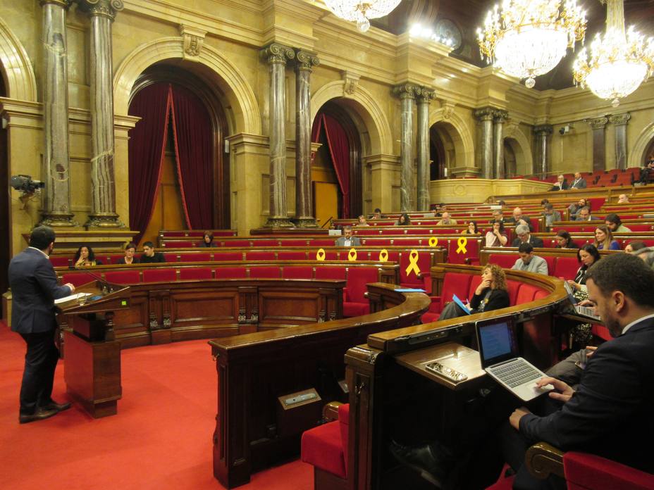 La Generalitat espera 30.000 folios del Archivo de Salamanca en litigio en el Supremo