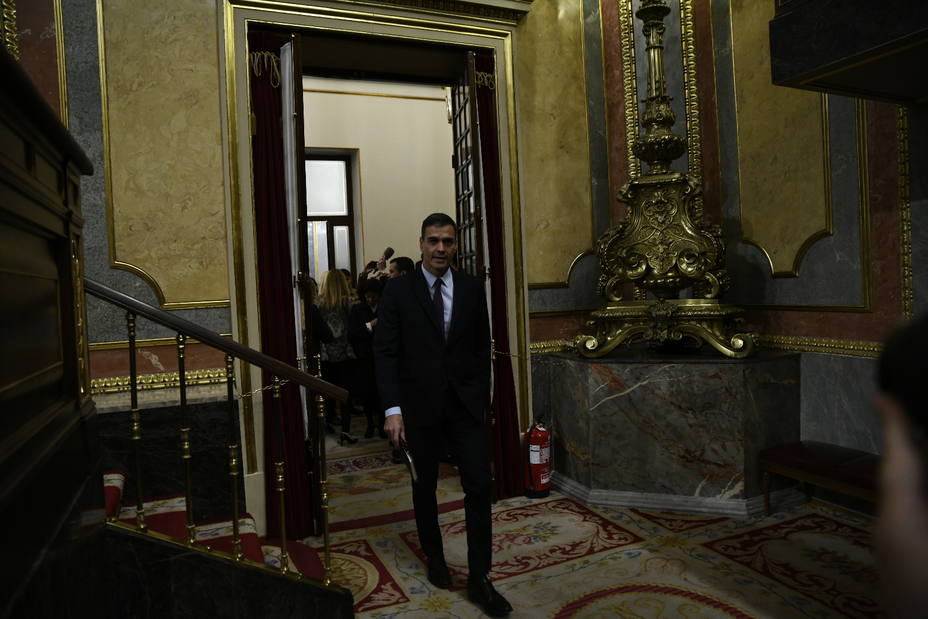 Pedro Sánchez abandona el Congreso sin hablar de elecciones ni de la anunciada derrota de sus Presupuestos