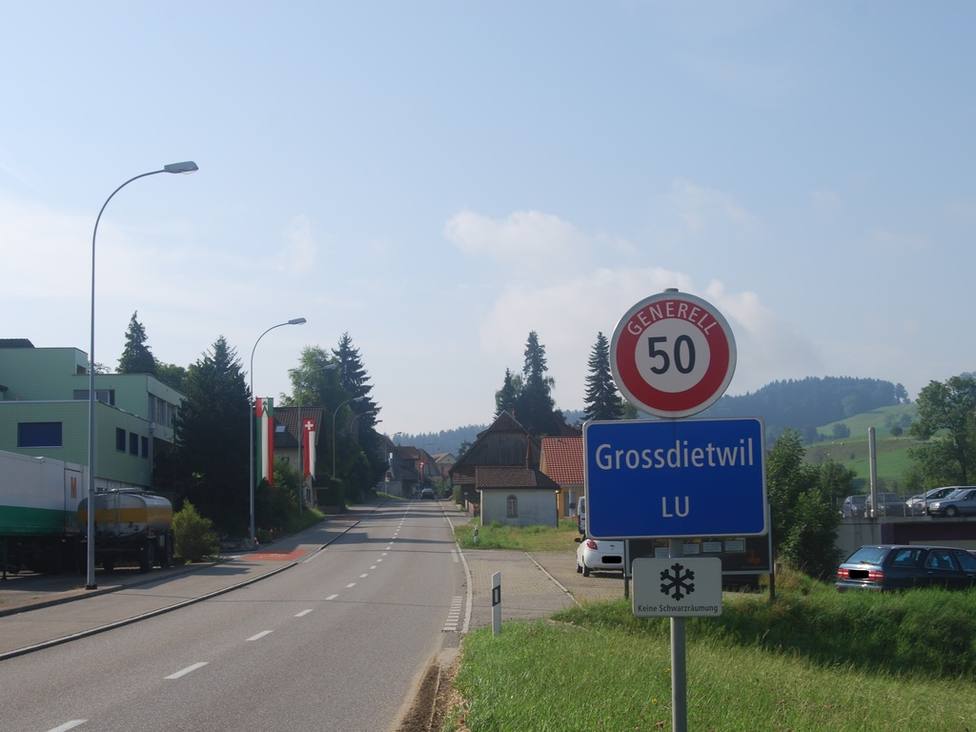 La sorprendente cantidad de dinero que dará un pueblo suizo a los jóvenes que se queden en el municipio