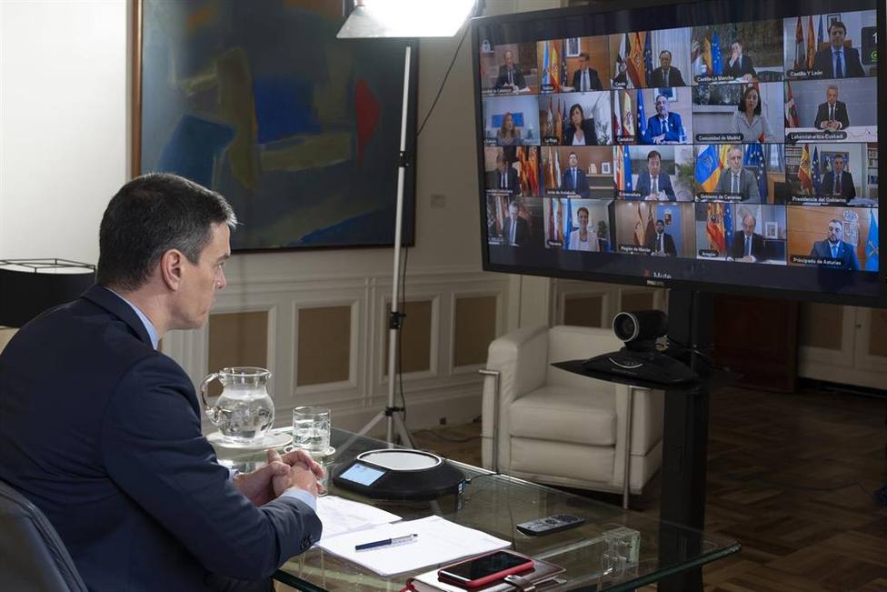 Sánchez convoca una nueva videoconferencia de presidentes autonómicos este sábado