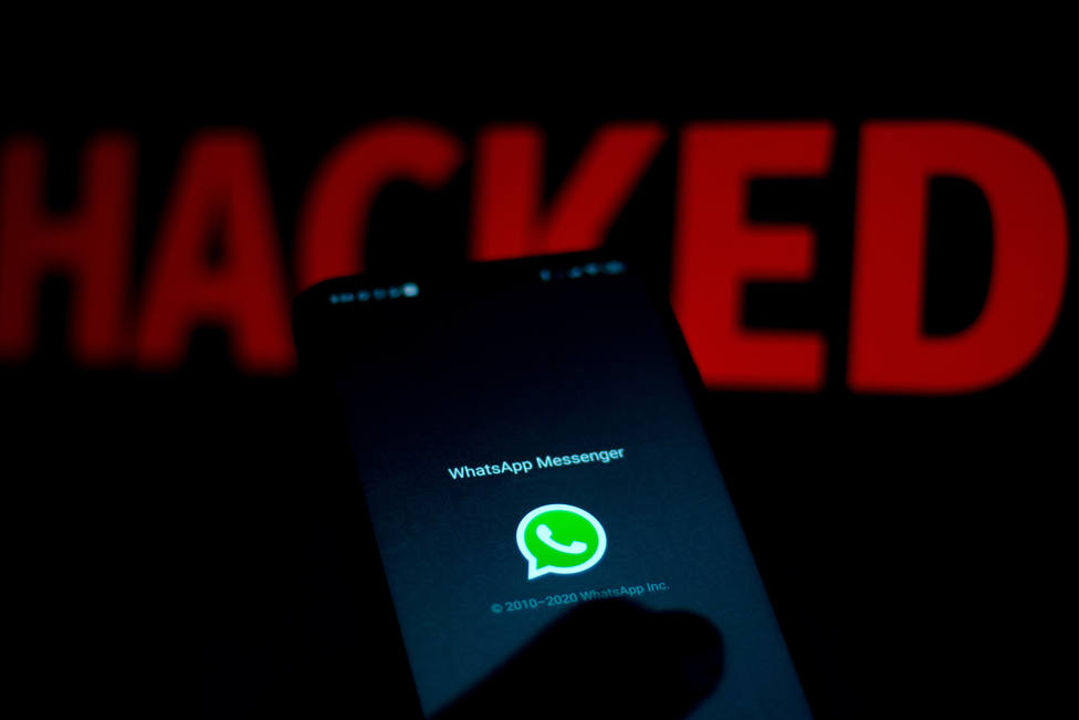 Secuestro de Whatsapp: así es la peligrosa técnica hacker sobre la que alerta la Guardia Civil
