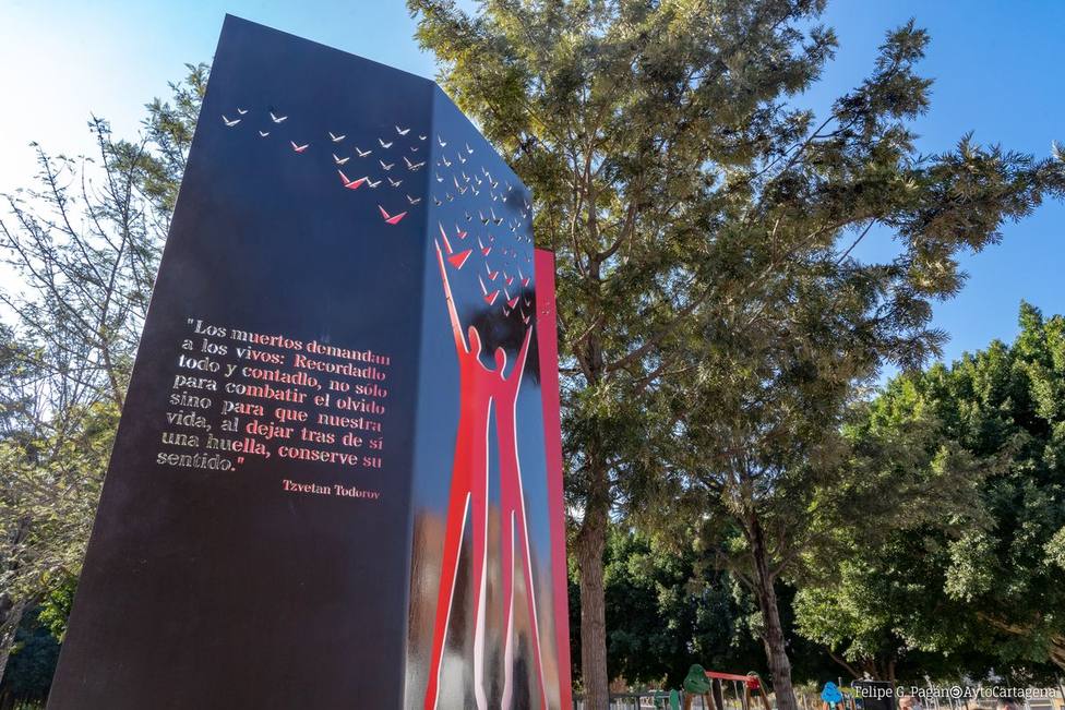 El Ayuntamiento de Cartagena inaugura un monumento en memoria de las personas con sida