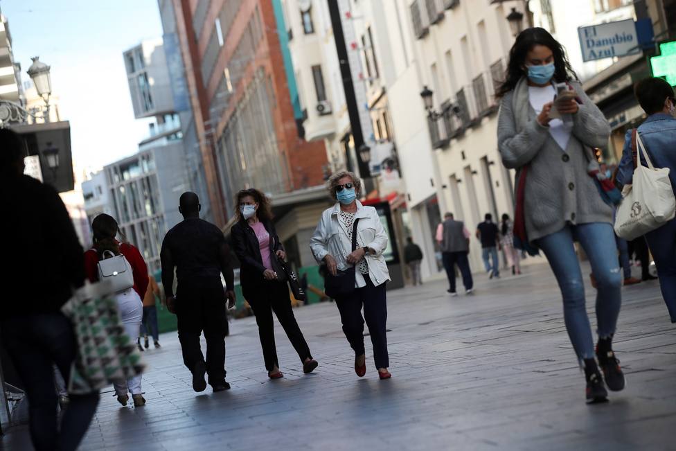 Los contagios se estabilizan en Madrid y se registran menos fallecidos que ayer