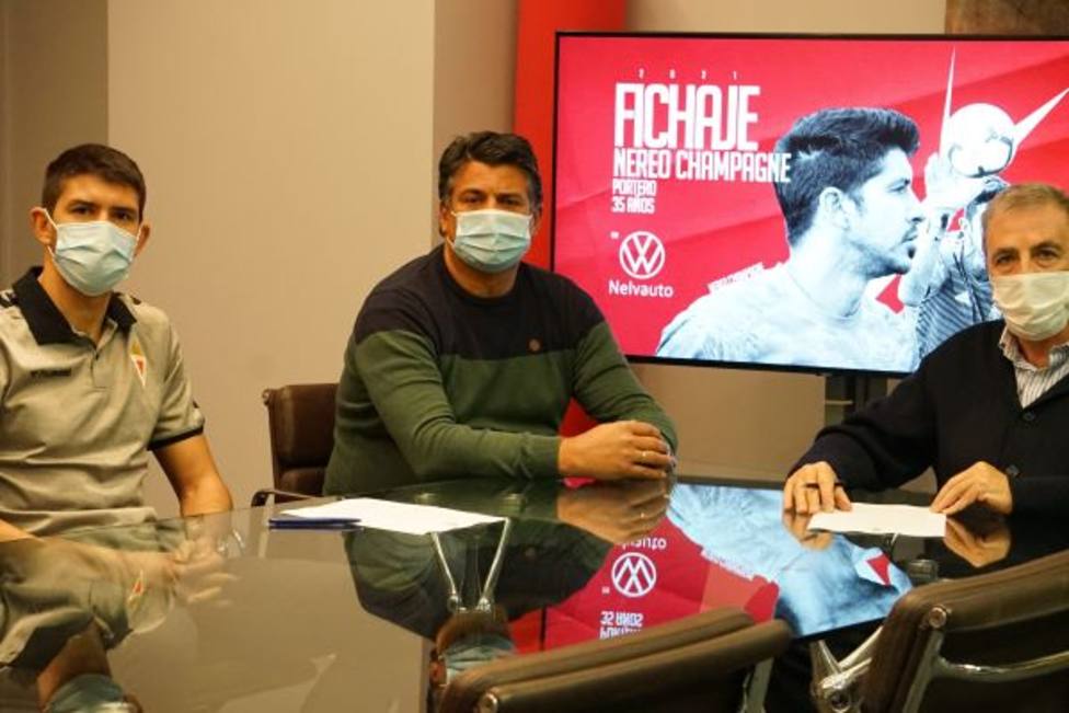 El Real Murcia apuesta por el veterano Nereo Champgne para cubrir la portería