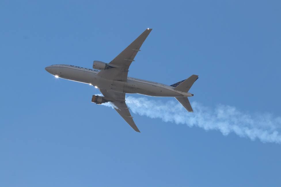 Boeing pide a las aerolíneas suspender el uso de los modelos 777 tras el incidente de United
