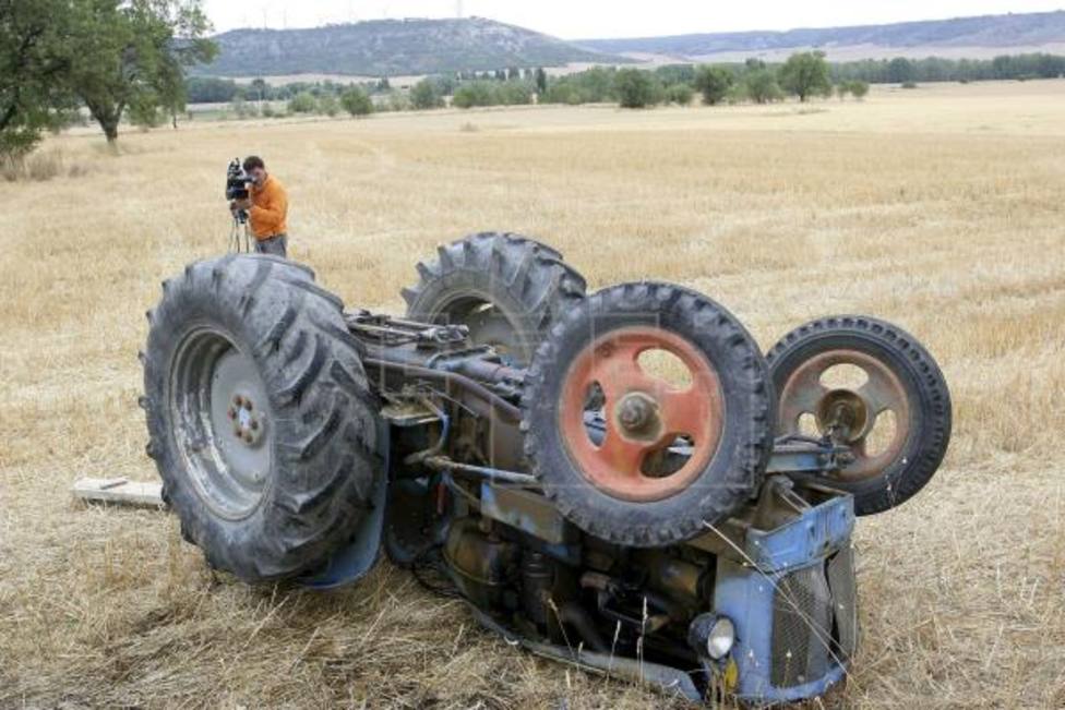 Accidente de tractor. EFE (Archivo)
