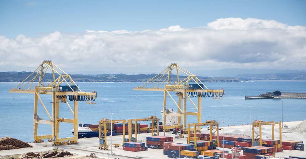 Foto de archivo de la terminal del contenedores del puerto exterior de Caneliñas - FOTO: APFSC