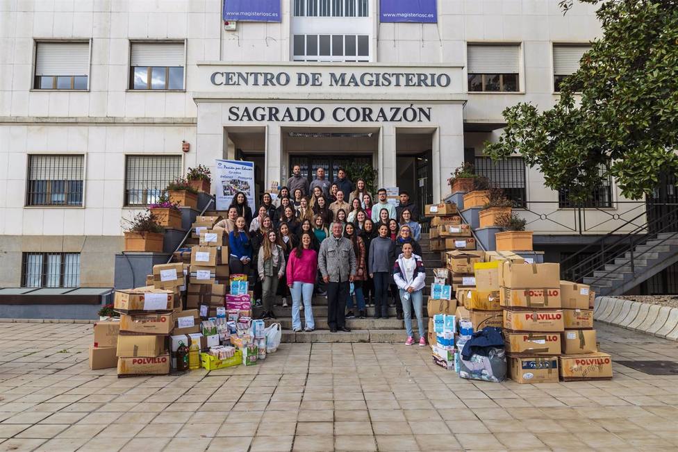 El Centro de Magisterio Sagrado Corazón de Córdoba envía ayuda a Ucrania