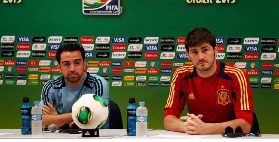 Xavi y Casillas, en rueda de prensa (EFE)
