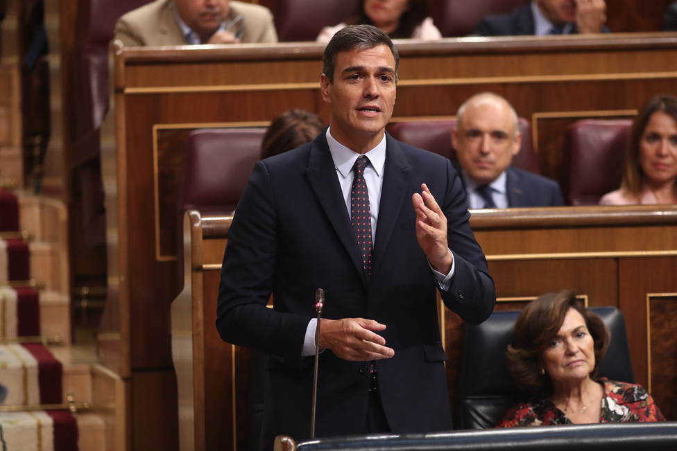 Sánchez invita a Rivera a sentarse a negociar y el líder de Cs acepta pero sólo para aplicar el 155 en Cataluña
