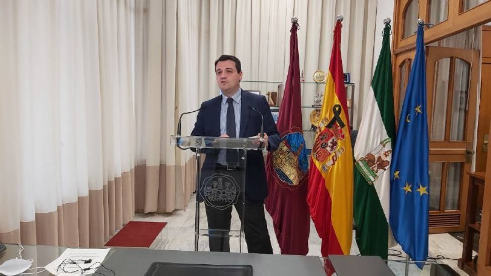 Córdoba instalará arcos de desinfección en edificios municipales y comprará 330.000 mascarillas FFP2