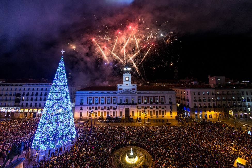 Celebración de las campanadas de fin de año en la Puerta del Sol de Madrid