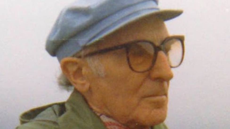 Lois Tobío (Viveiro, 1906-Madrid, 2003) fue escritor, traductor y diplomático