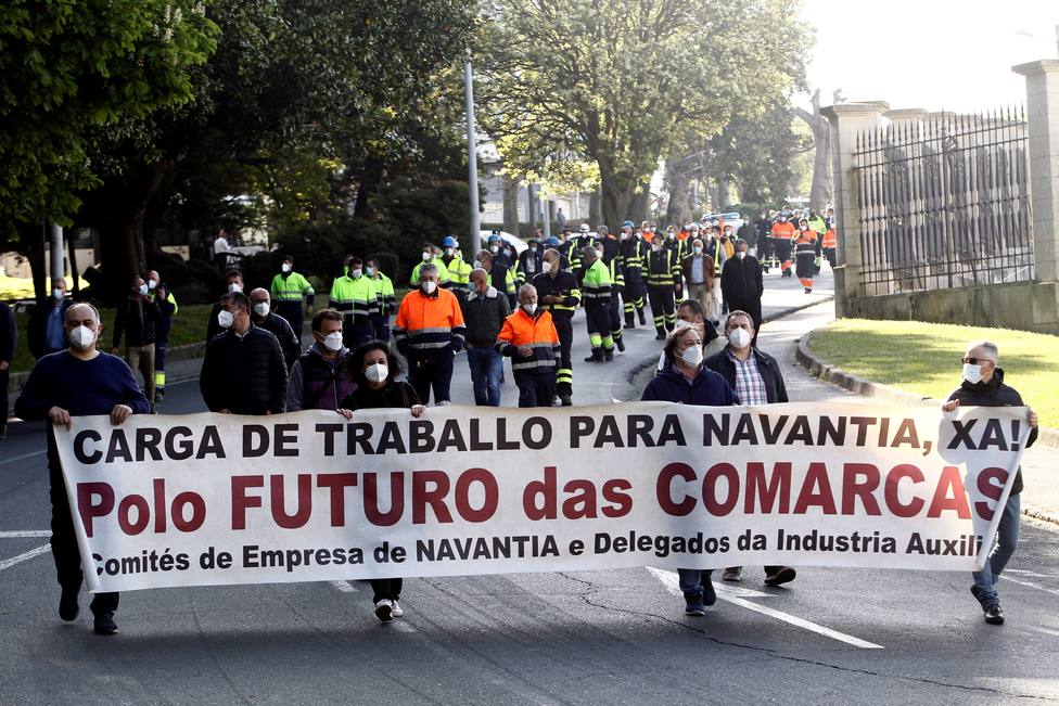 Manifestación de los trabajadores del sector naval de Ferrol este miércoles - FOTO: EFE / Kiko Delgado