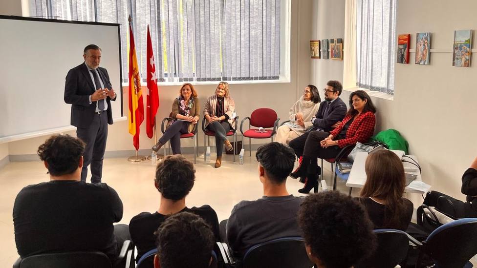La Comunidad de Madrid incorpora los testimonios de víctimas del terrorismo para la formación en valores democráticos de jóvenes y menores infractores