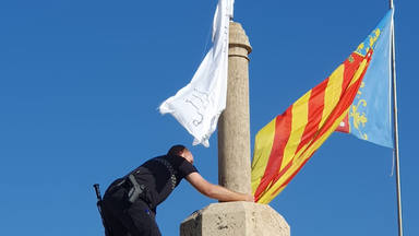 Ley de banderas: dónde debe ponerse la bandera de España y su castigo por  no cumplir la norma - Herrera en COPE - COPE