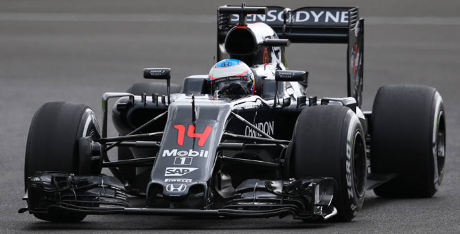Fernando Alonso está contento con el rendimiento de McLaren este año. Reuters.