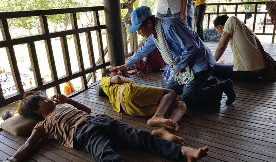 14 Muertos y 200 hospitalizados en Camboya por un posible envenenamiento