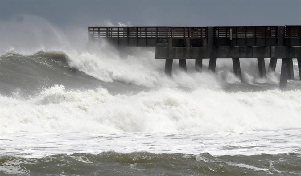 La costa sureste de EE.UU. se prepara para la llegada del huracán Dorian