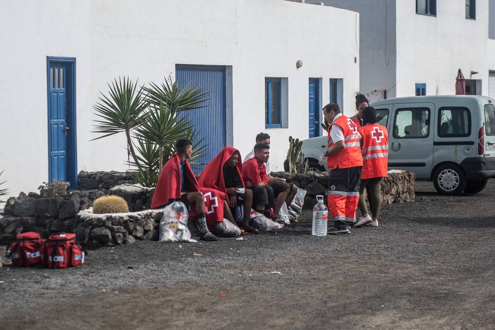 5 muertos al volcar una patera en Lanzarote