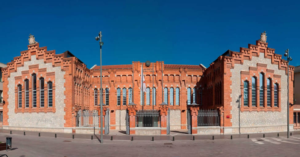 Edificio de la Universitat Rovira i Virgili - URV - Archivo