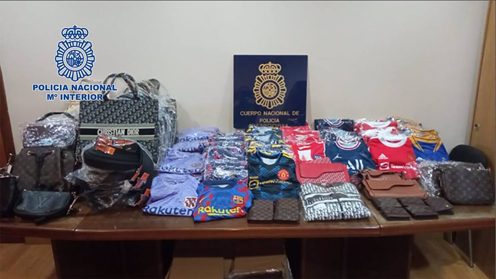 La PolicÃ­a detiene a 31 personas acusadas de distribuir productos falsos en 14 provincias espaÃ±olas