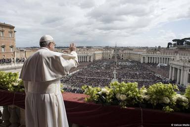 En qué consiste la bendición Urbi et orbi que el Papa impartirá este  domingo desde el Vaticano? - Papa Francisco - COPE