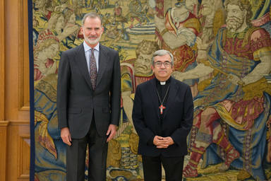 El rey recibe en audiencia al presidente de la Conferencia Episcopal Española, Luis Javier Argüello