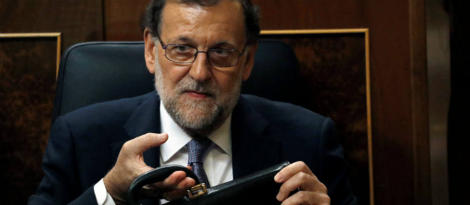 Rajoy fracasa en su investidura y Sánchez se postula como alternativa de Gobierno