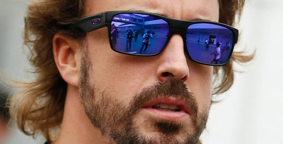 Fernando Alonso confía en seguir aprendiendo y mejorando su McLaren. Reuters.